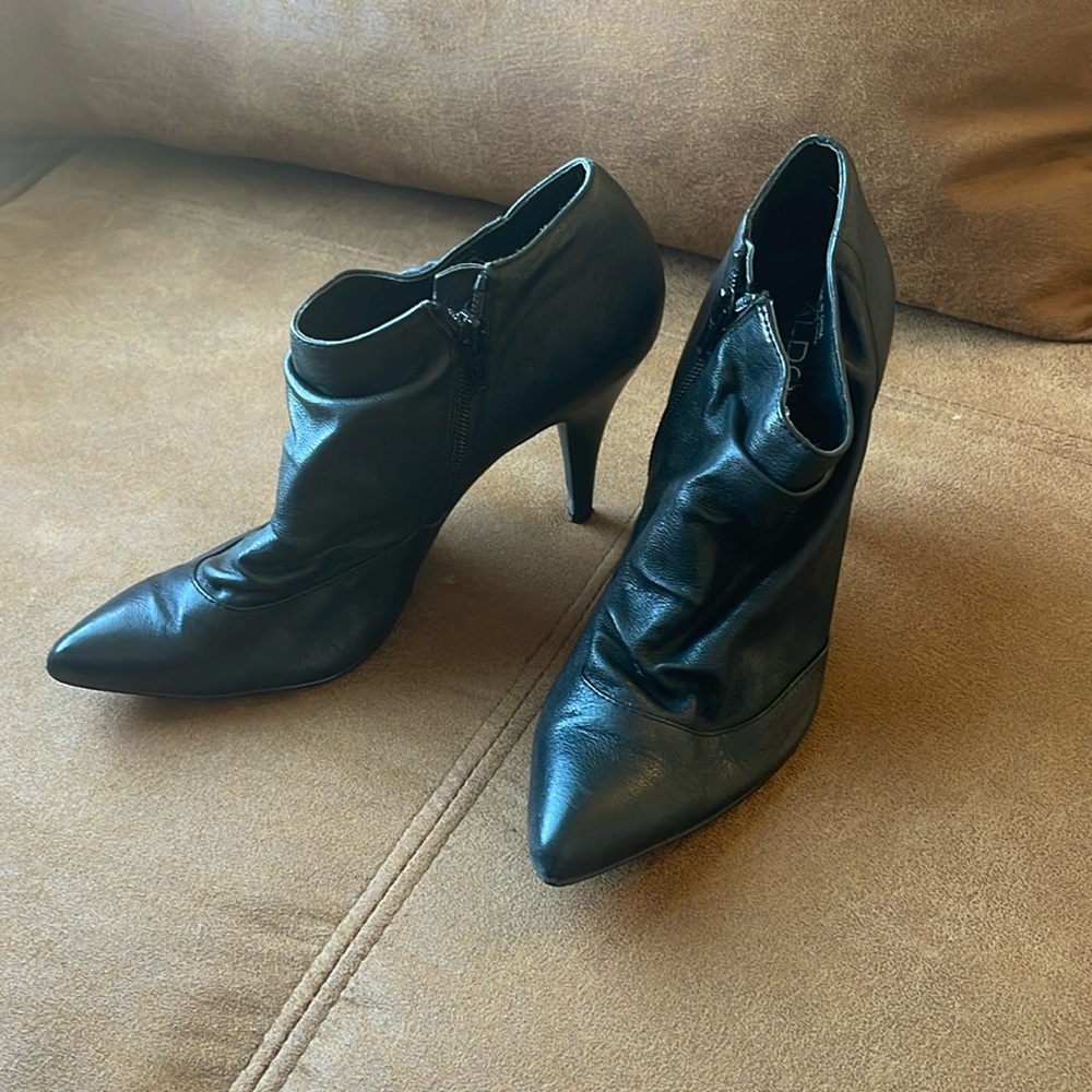 Black Leather Aldo Heel